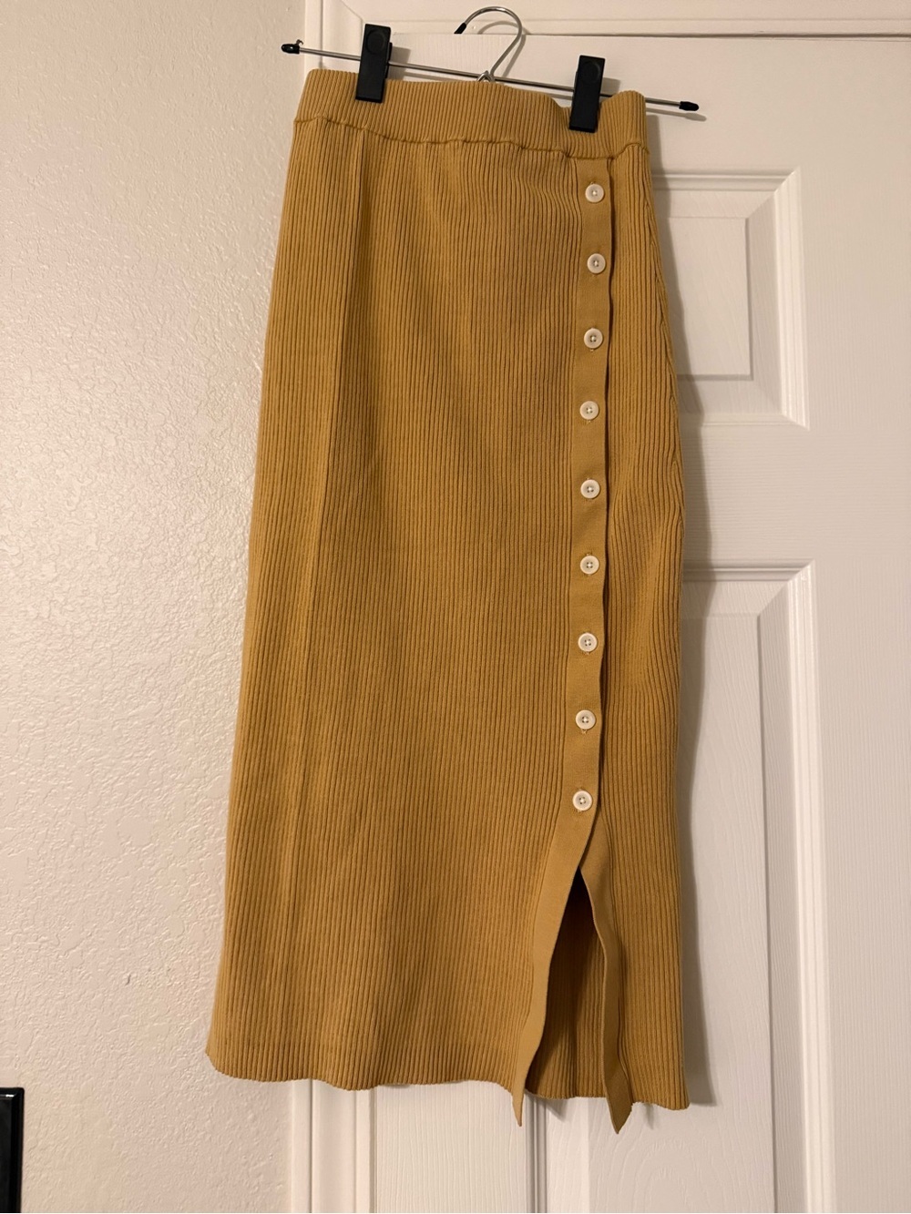 Lita by Ciara Button-Front Ribbed Midi Skirt in Mustard